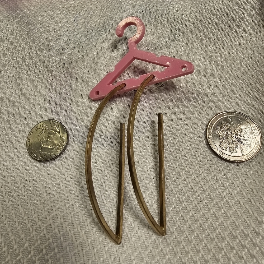 Earrings - Picture 2 of 4